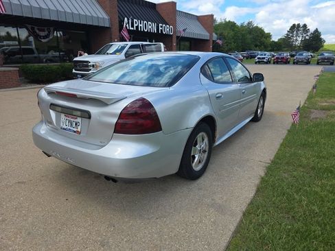 Used 2005 Pontiac Grand Prix GT w/ Comfort And Infotech Package FWD image 4
