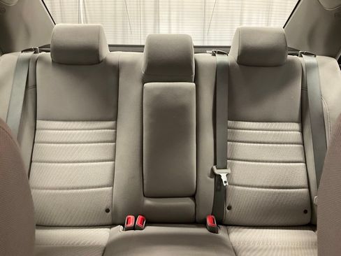 Used 2016 Toyota Camry LE FWD image 33