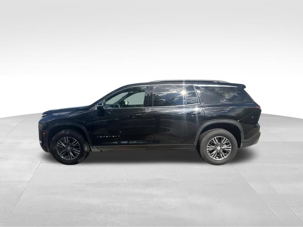 Used 2026 Chevrolet Traverse LT AWD/4WD image 3