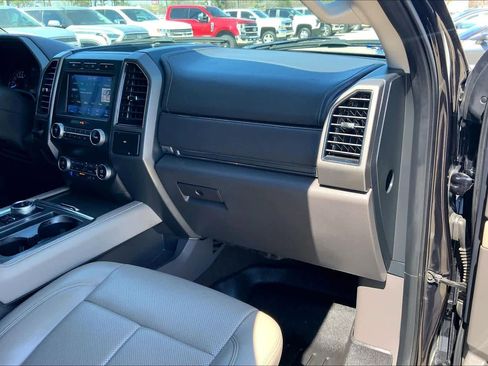 Used 2021 Ford Expedition XLT RWD image 19