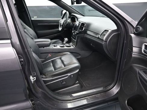 Used 2019 Jeep Grand Cherokee Limited AWD/4WD image 12