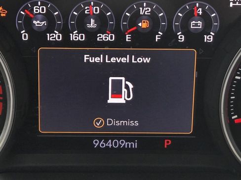 Used 2021 Chevrolet Tahoe Premier w/ Premium Package image 23