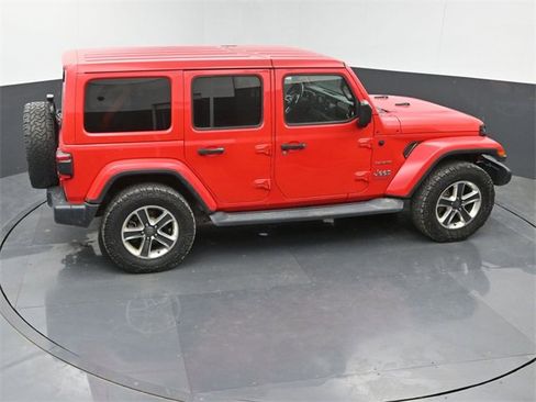 Used 2018 Jeep Wrangler Unlimited Sahara w/ Dual Top Group image 28