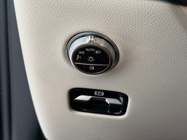 Certified 2024 Mercedes-Benz GLC 300 4MATIC image 21