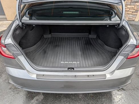 Used 2025 Toyota Camry SE w/ Convenience Package FWD image 31