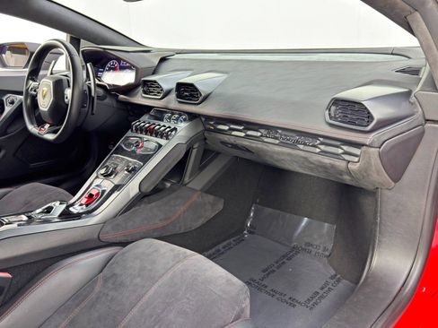 Used 2015 Lamborghini Huracan LP 610-4 image 13