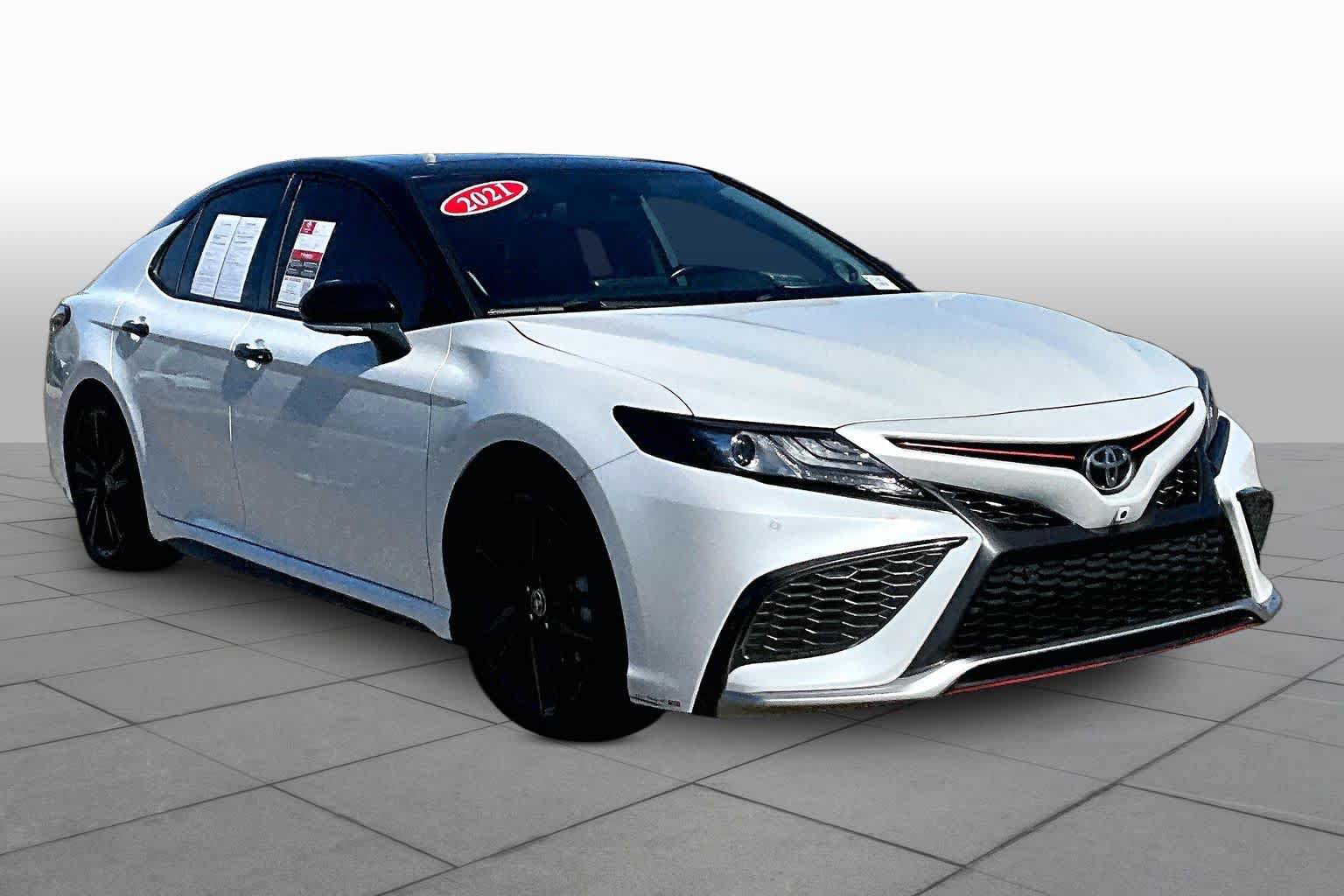 Used 2021 Toyota Camry XSE w/ Navigation Package FWD image 2