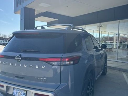 Used 2025 Nissan Pathfinder Platinum w/ Cargo Package image 5