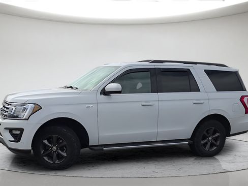 Used 2021 Ford Expedition XLT w/ FX4 Off-Road Package AWD/4WD image 12