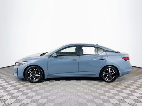 Used 2025 Nissan Sentra SV FWD image 5