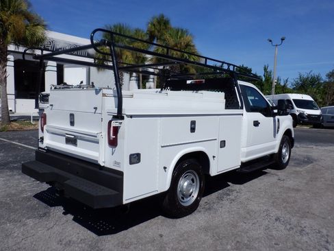 Used 2022 Ford F250 XL w/ Power Equipment Group RWD image 6