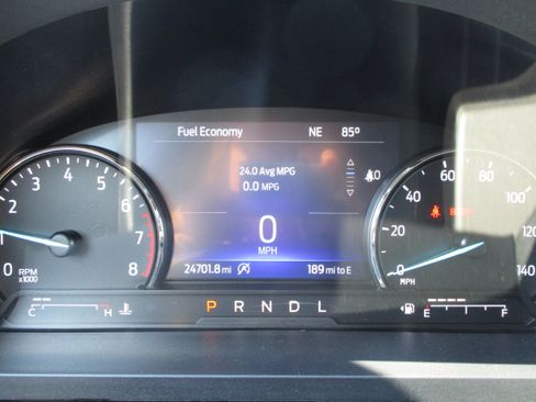 Used 2024 Ford Explorer XLT w/ Equipment Group 202A AWD/4WD image 19