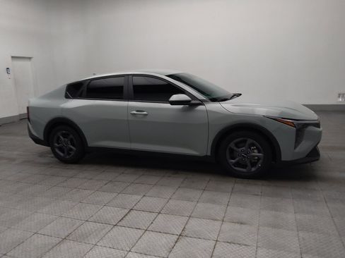 Used 2025 Kia K4 FWD image 11