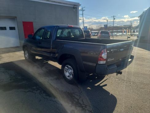 Used 2010 Toyota Tacoma 4x4 Access Cab V6 image 5