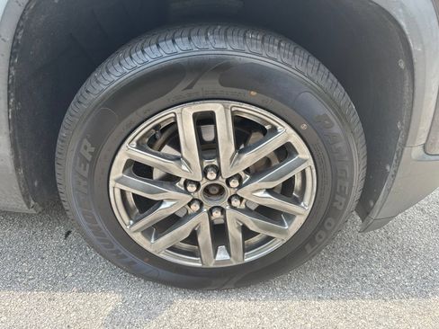 Used 2018 GMC Acadia SLT FWD image 12