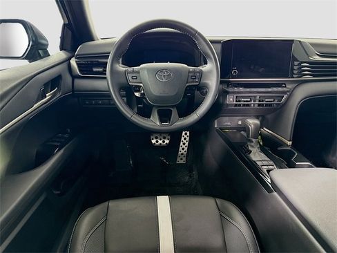Certified 2025 Toyota Camry SE image 20