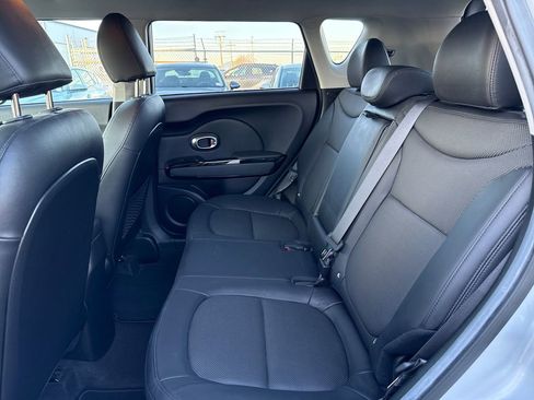 Used 2016 Kia Soul ! image 14