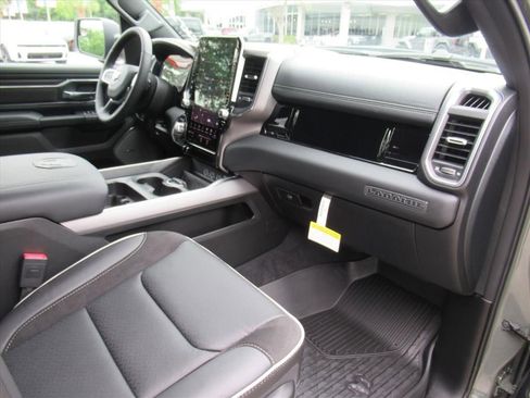 New 2026 RAM 1500 Laramie AWD/4WD image 11