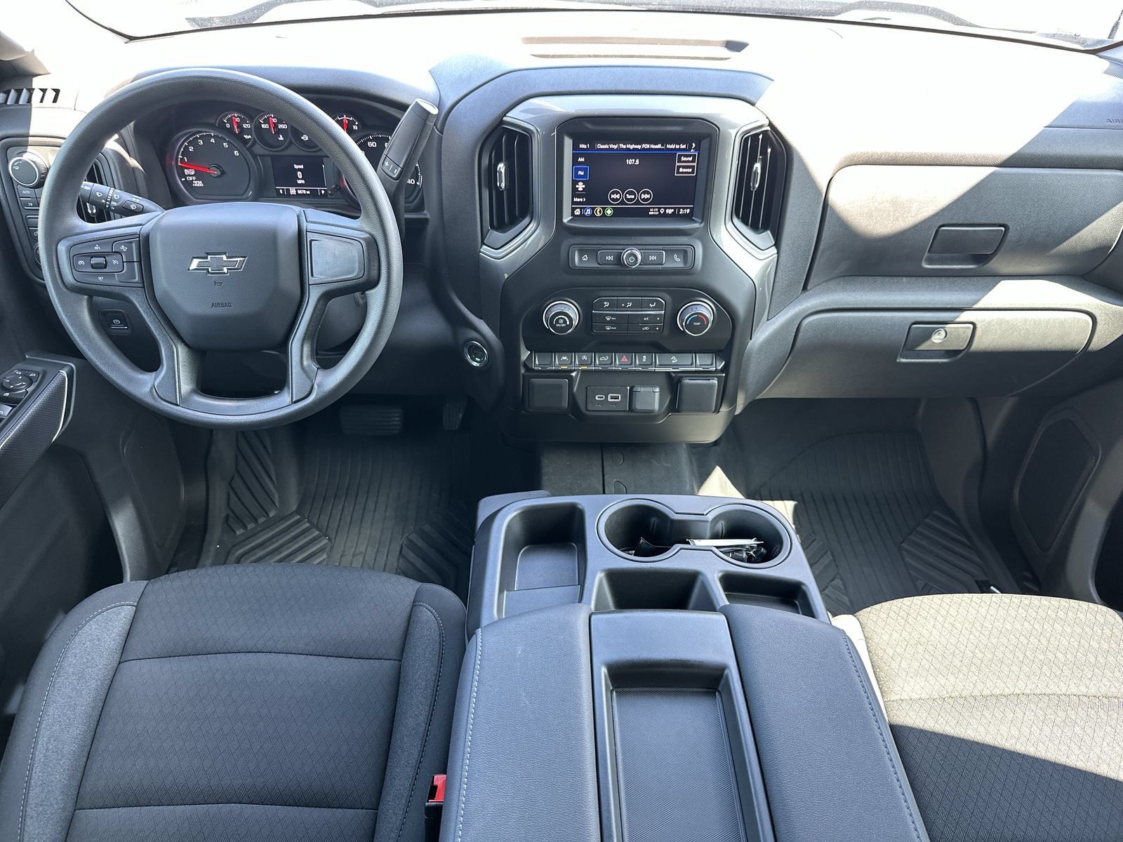 Used 2026 Chevrolet Silverado 1500 Custom Trail Boss w/ Midnight Edition AWD/4WD image 18