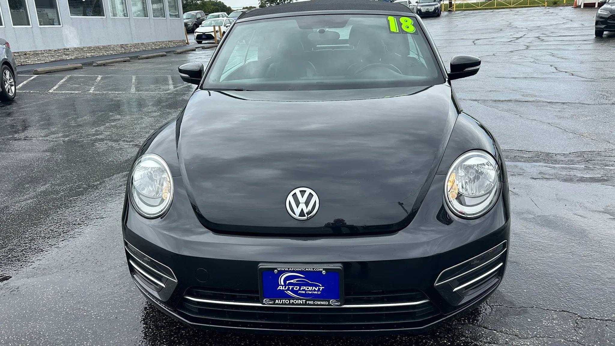 Used 2018 Volkswagen Beetle 2.0T S FWD image 4