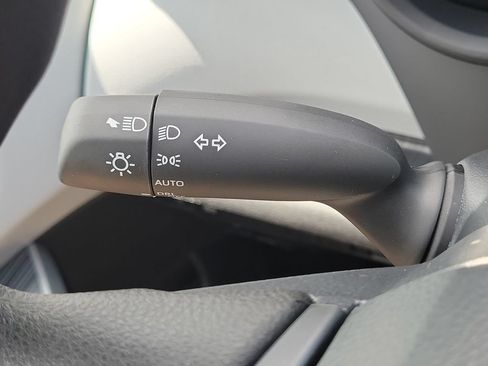 New 2026 Toyota Sienna LE FWD image 11