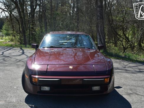 Used 1987 Porsche 944 S image 3