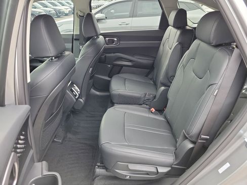 New 2026 Kia Sorento EX w/ EX Premium Package AWD/4WD image 16