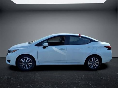 Used 2025 Nissan Versa SV FWD image 7
