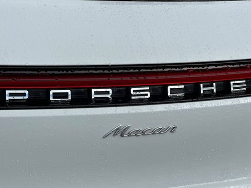 Used 2020 Porsche Macan image 12