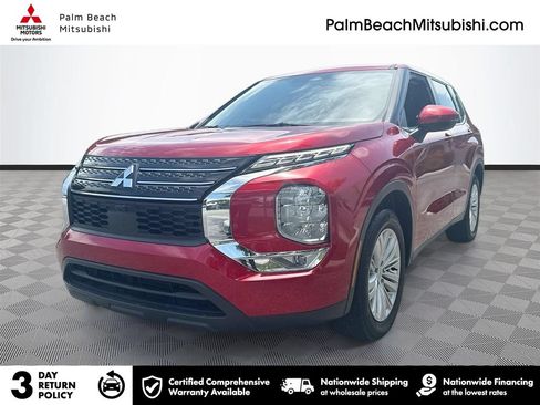 Used 2024 Mitsubishi Outlander ES FWD image 1