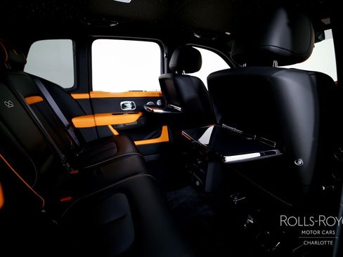 Used 2026 Rolls-Royce Cullinan Black Badge AWD/4WD image 30