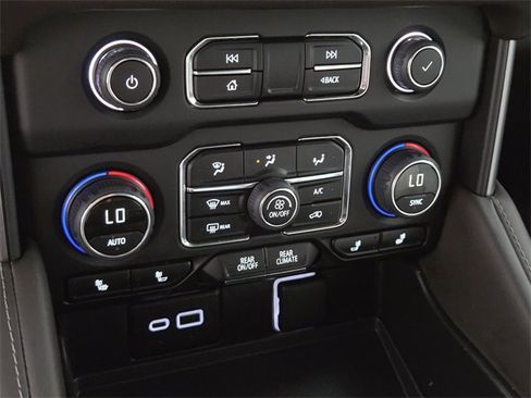 Used 2024 Chevrolet Tahoe LT image 26