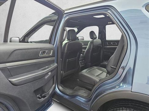 Used 2019 Ford Explorer XLT w/ Equipment Group 202A image 14
