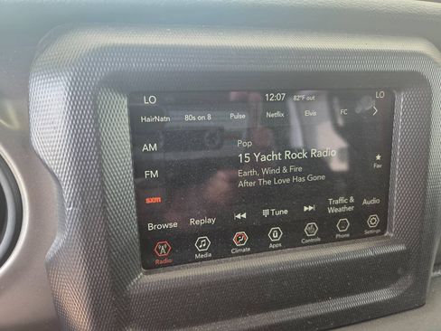 Used 2018 Jeep Wrangler Unlimited Sport S AWD/4WD image 16