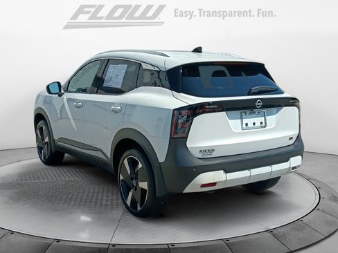 Used 2026 Nissan Kicks SR FWD image 5