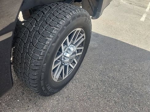Used 2019 Ford F250 Lariat w/ Lariat Value Package AWD/4WD image 9