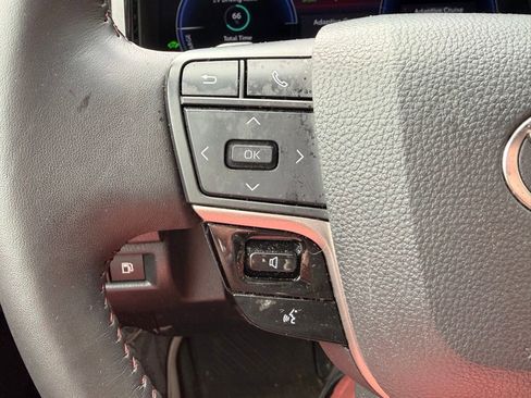 Used 2025 Toyota Camry XSE AWD/4WD image 21