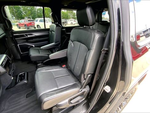 Used 2023 Jeep Wagoneer Series II RWD image 21