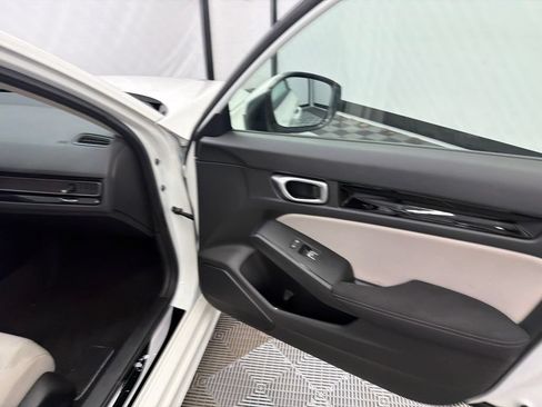 Used 2023 Honda Civic EX image 14