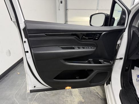 Used 2023 Honda Odyssey Touring image 10