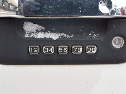 Used 2013 Ford F150 XLT w/ Luxury Equipment Group image 10