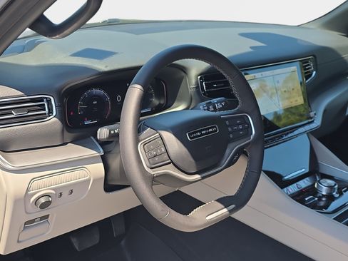 New 2026 Jeep Grand Wagoneer L 4WD image 31
