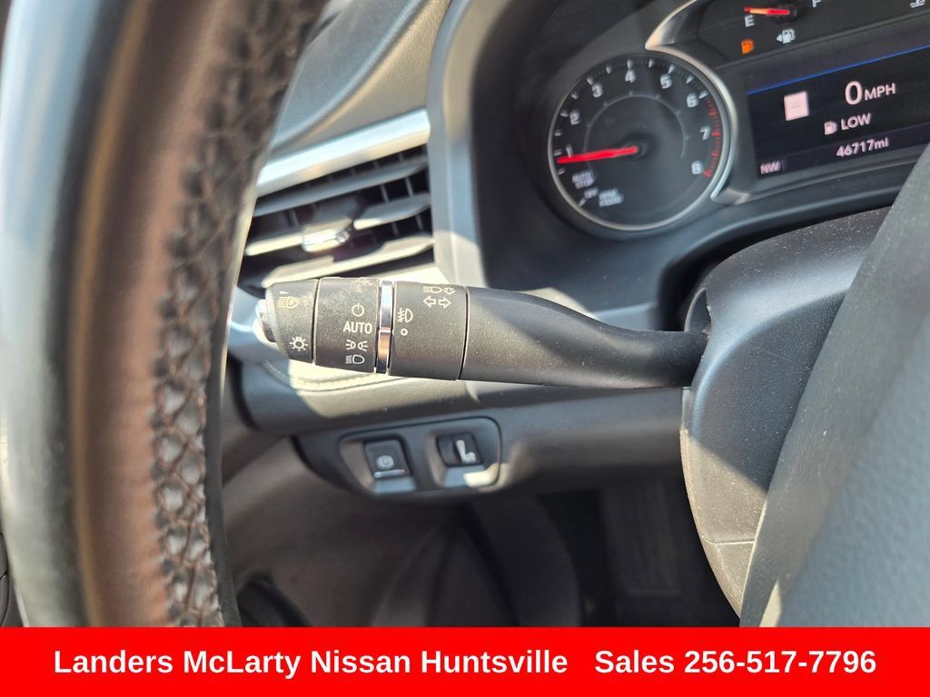 Used 2023 GMC Acadia SLT FWD image 26
