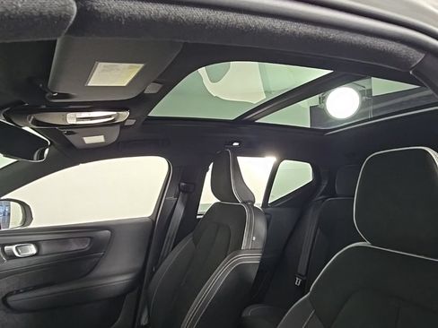 Certified 2023 Volvo XC40 Recharge Ultimate AWD/4WD image 24
