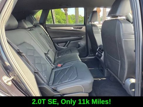 Used 2024 Volkswagen Atlas Cross Sport SE FWD image 16