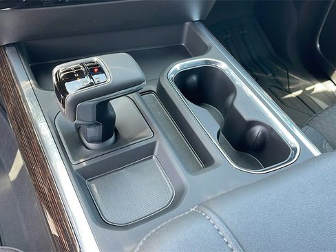 New 2025 GMC Sierra 1500 Elevation image 20