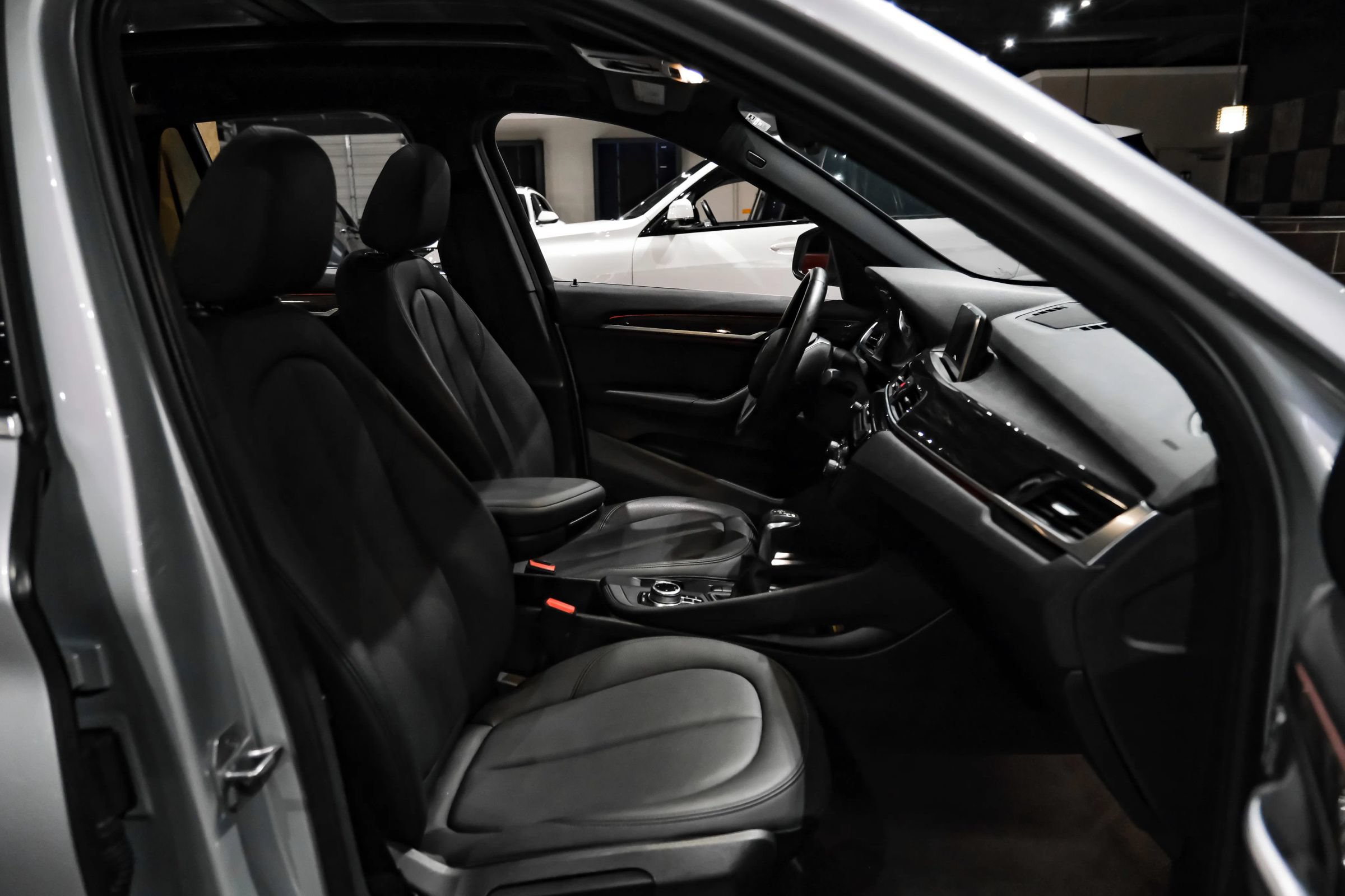 Used 2018 BMW X1 sDrive28i FWD image 30