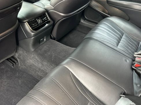 Used 2021 Lexus LS 500 w/ Interior Upgrade Package image 27