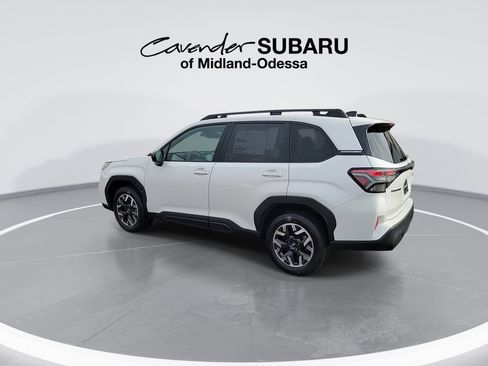 Used 2026 Subaru Forester Premium AWD/4WD image 6