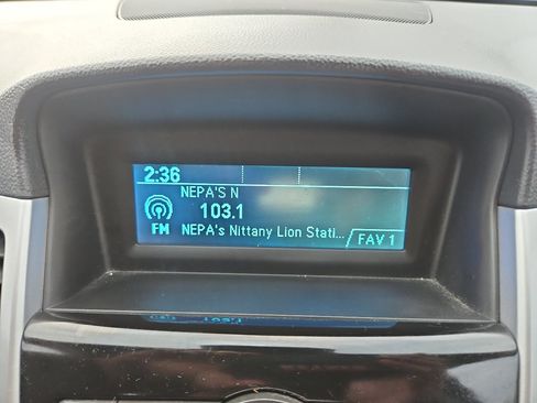 Used 2015 Chevrolet Cruze LS image 25